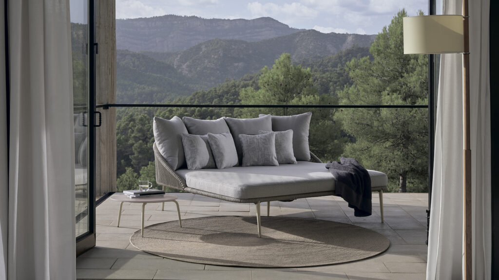 02 Skyline DESIGN BLOG_A Lighter Touch