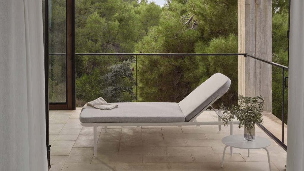 07 Skyline DESIGN BLOG_A Lighter Touch