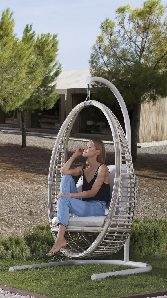 08 2972 Hanging SKYLINE HERI_11