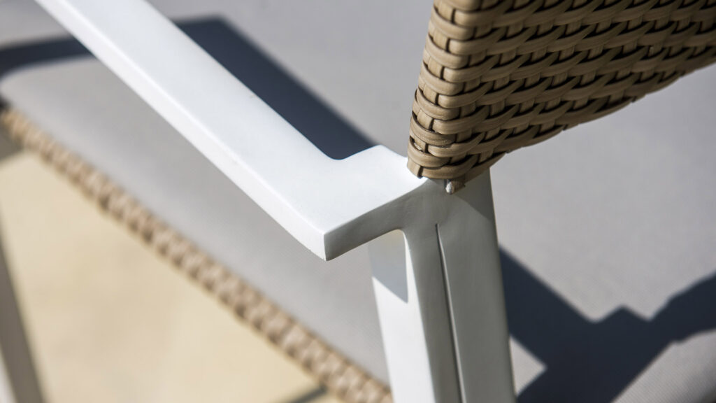 11005_Dining Armchair BREEZE_Seashell FF 30mm_Skyline_10