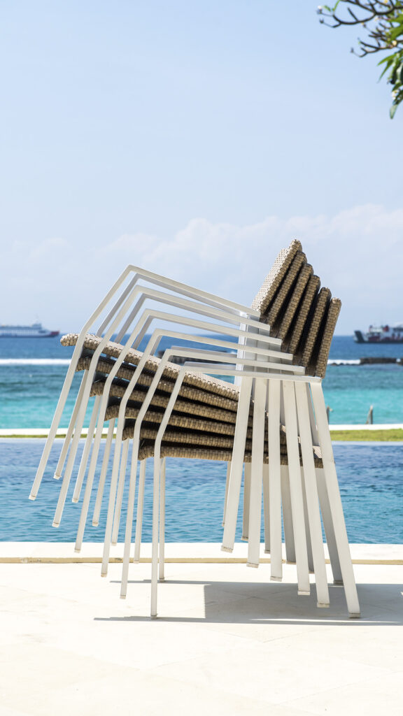 11005_Dining Armchair BREEZE_Seashell FF 30mm_Skyline_6