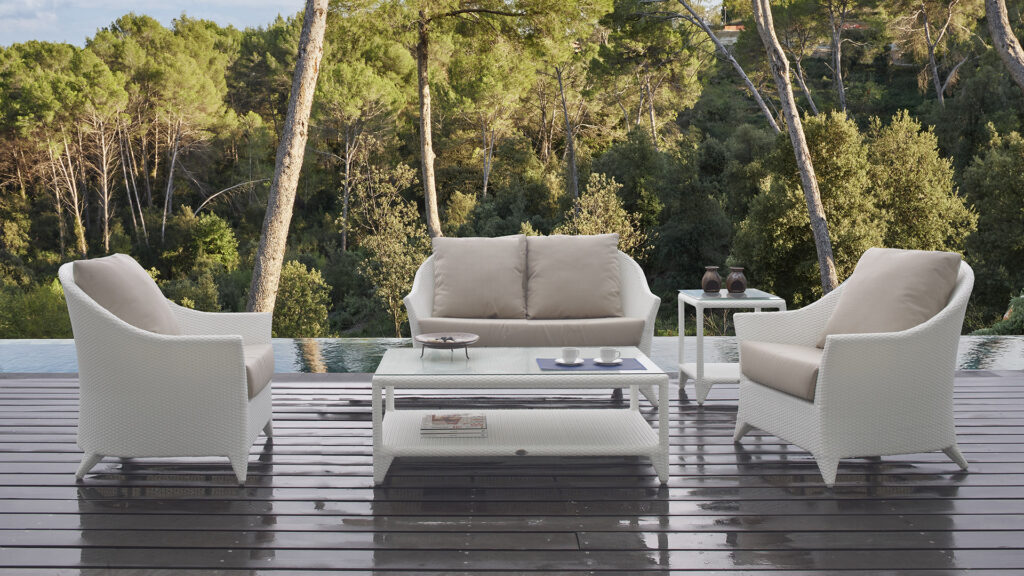 2022 Skyline Design MALTA LOVESEAT MOCCA Polypeel 7 mm 06