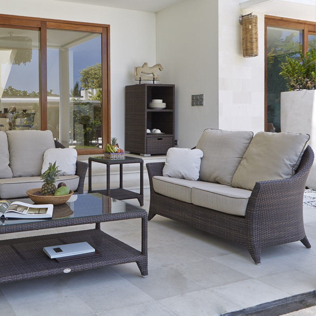 2022 Skyline Design MALTA LOVESEAT MOCCA Polypeel 7 mm 07