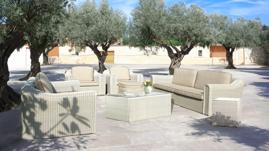 21113 CALDERAN Skyline Design SOFA WHITE WASH POLYROD 3 mm 10