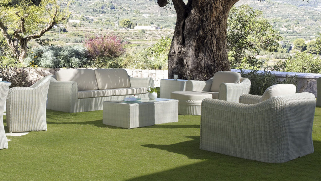 21114 CALDERAN Skyline Design COFFEE TABLE WHITE WASH POLYROD 3 mm 06