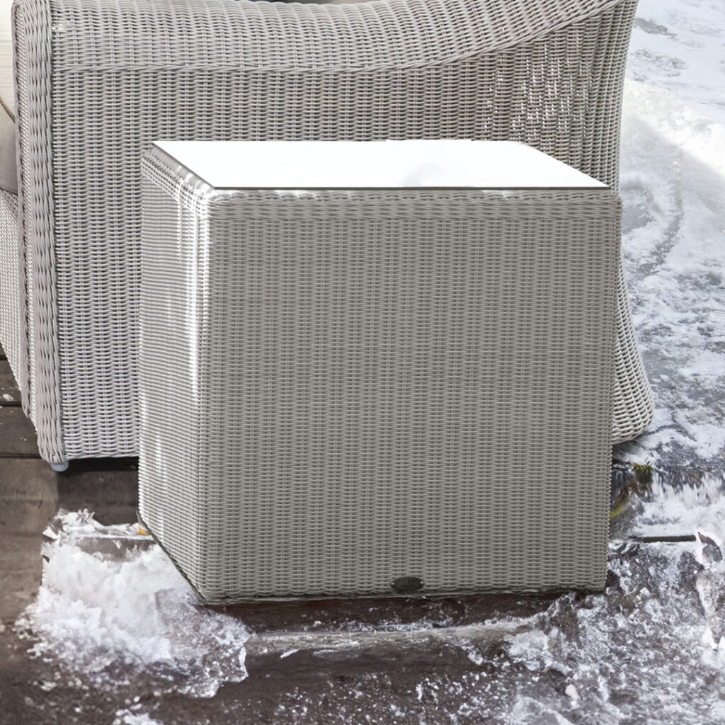 21115 CALDERAN Skyline Design SIDE TABLE WHITE WASH POLYROD 3 mm 04