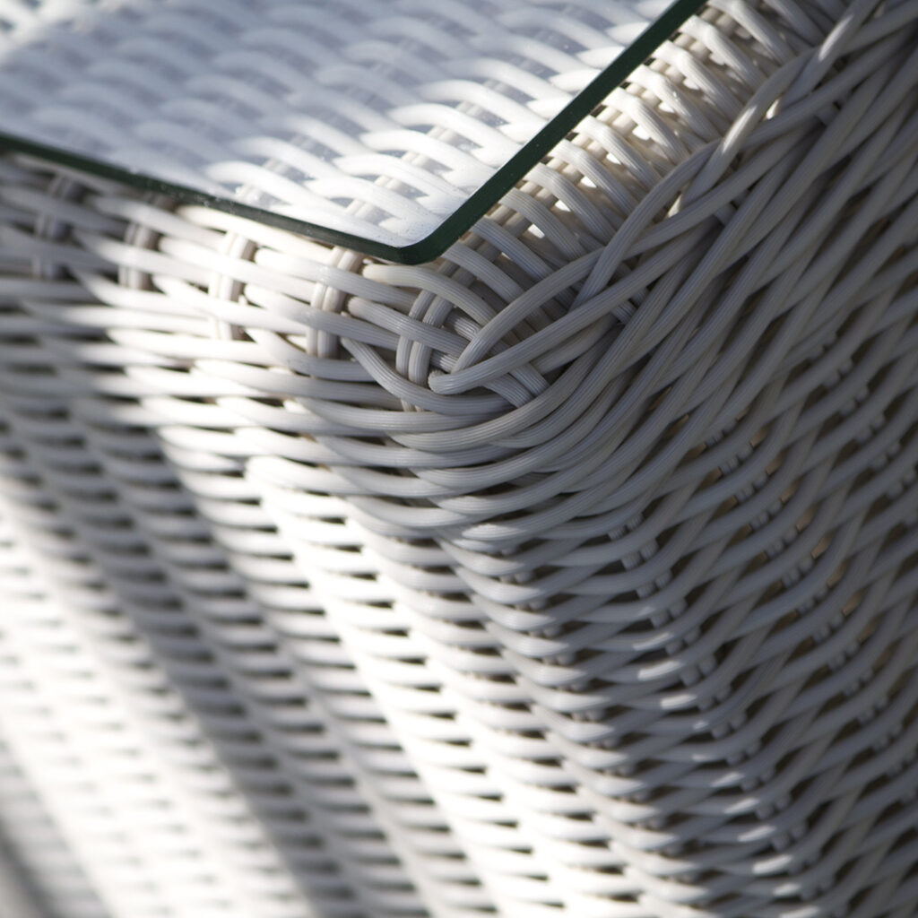 21115 CALDERAN Skyline Design SIDE TABLE WHITE WASH POLYROD 3 mm 05