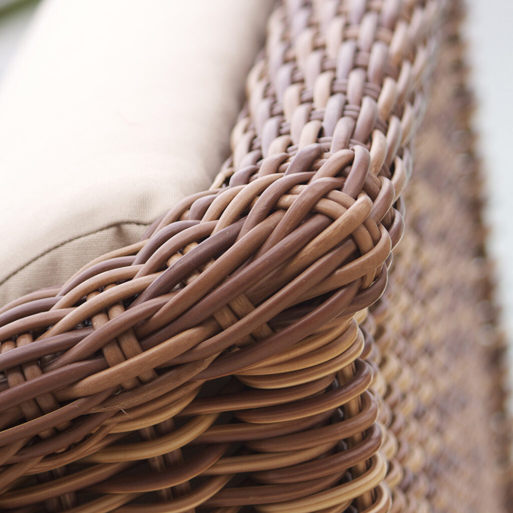 22002 EBONY Skyline LOVESEAT RED PULUT OMEGA 6 mm 07