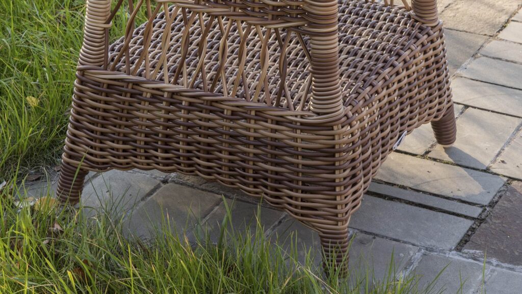 22005 EBONY Skyline SIDE TABLE RED PULUT OMEGA 6 mm 06