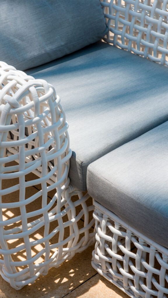 22386 Dynasty Skyline Ottoman WHITE Mushroom 15mm 05