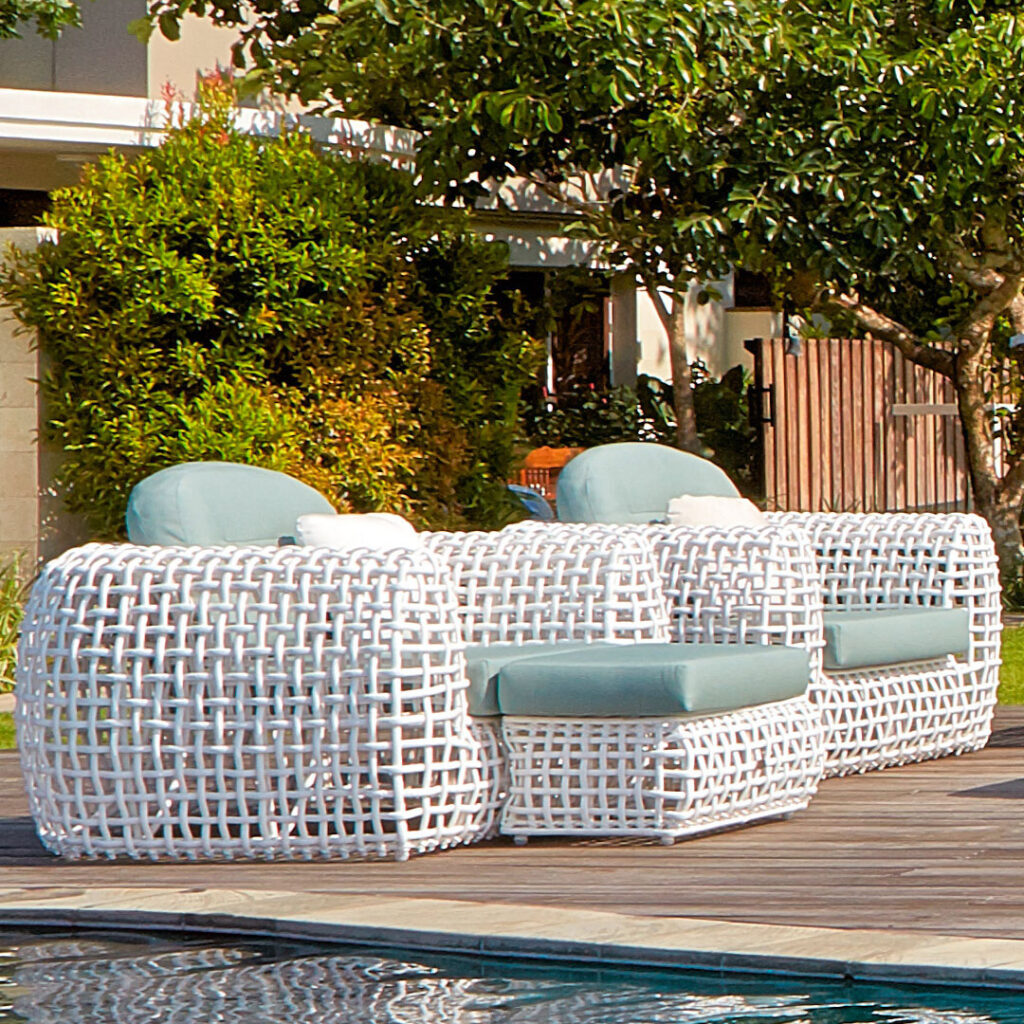 22386 Dynasty Skyline Ottoman WHITE Mushroom 15mm 07