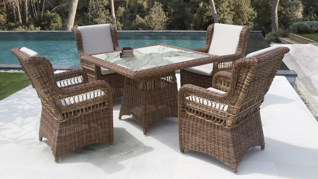 22550.10 Ebony Skyline Design dining table RED PULUT OMEGA 6 mm 05