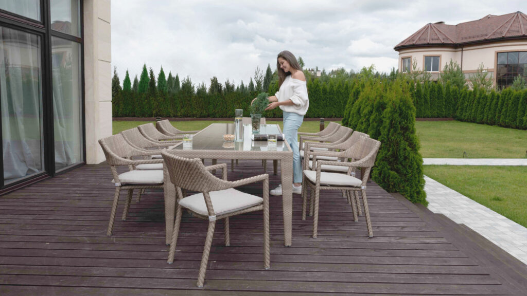 22694 PLANK Skyline DINING ARMCHAIR MOCCA Polypeel 7 mm 01