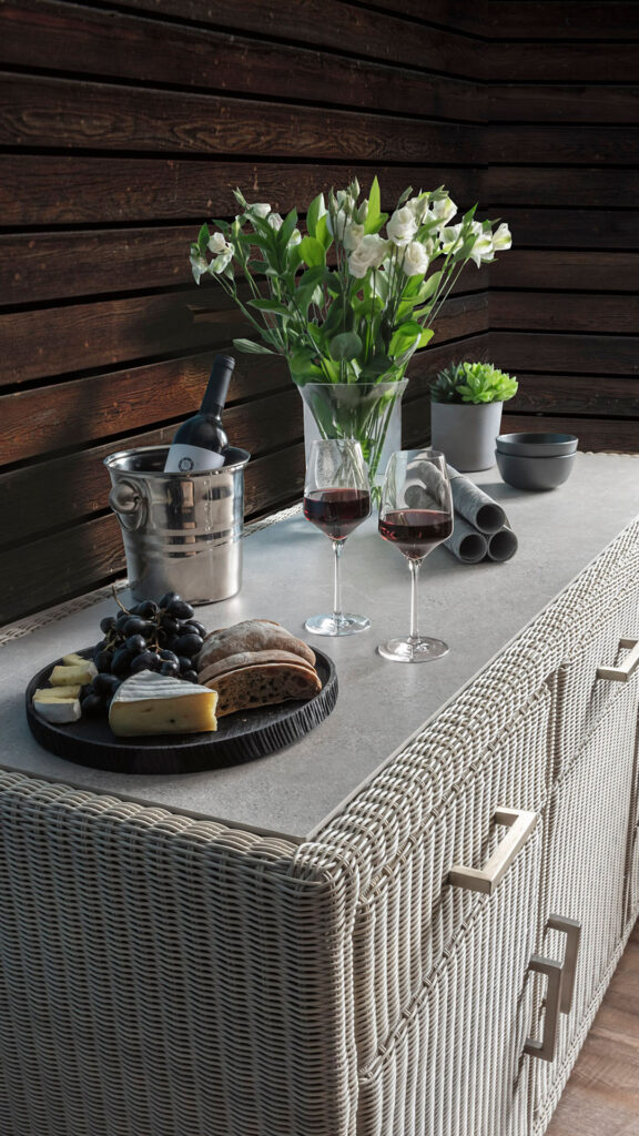 22702 MADISON Skyline Design SIDEBOARD white wash polyrod 05