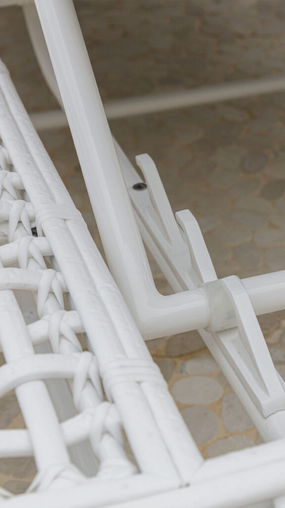 22850 Dynasty Skyline Lounger WHITE Mushroom 15mm 07