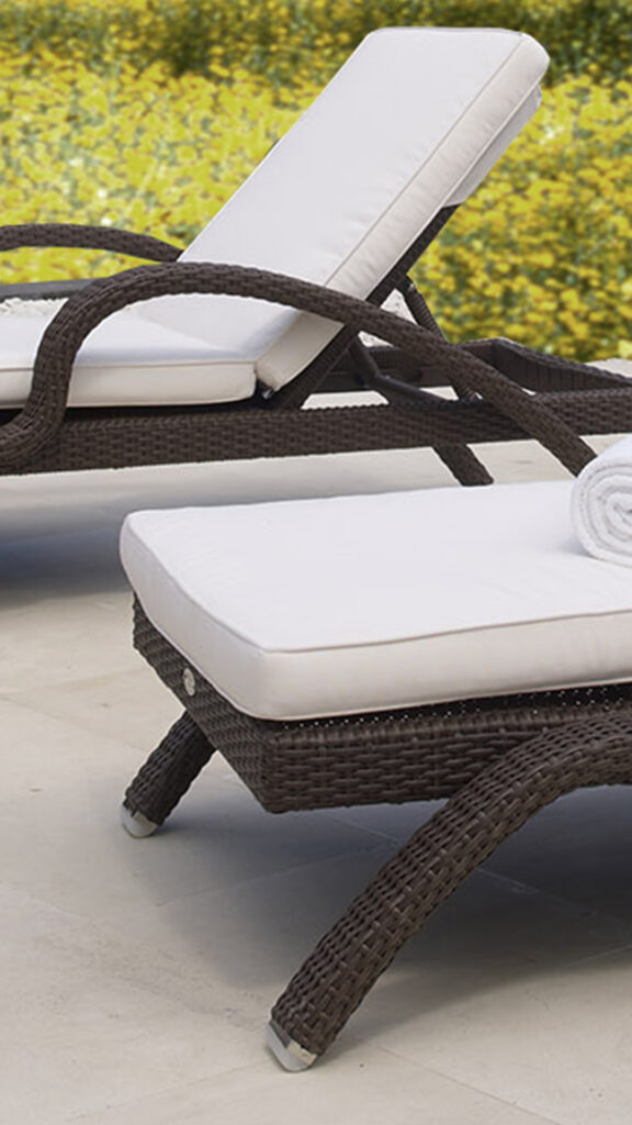 22852 IMPERIAL Skyline Design LOUNGER MOCCA Polypeel 7 mm 05