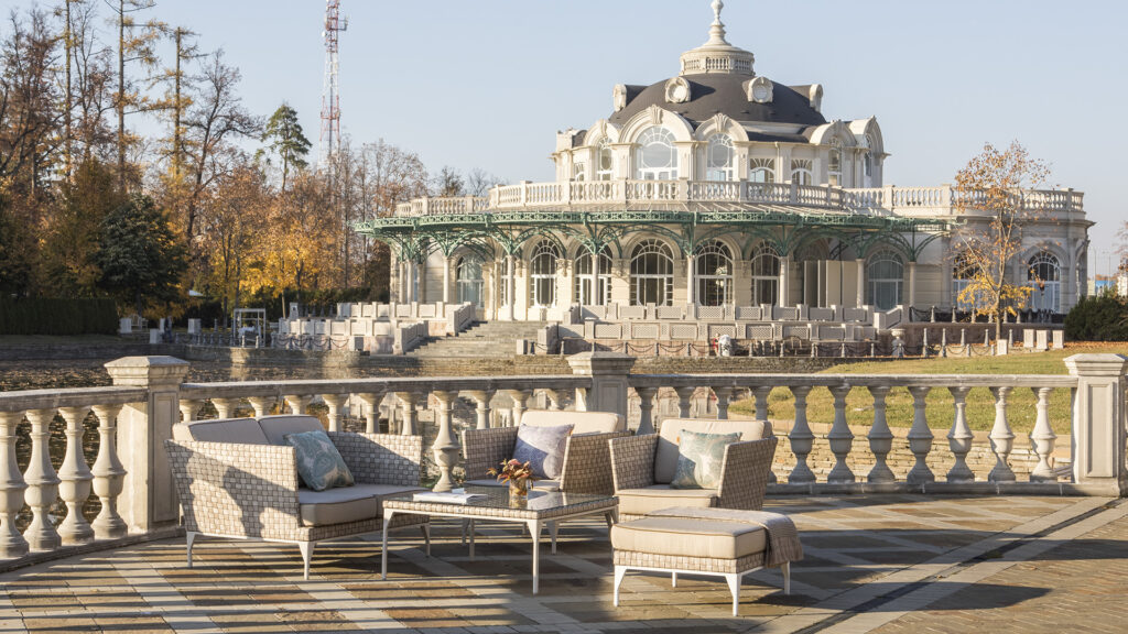 22925_Ottoman Brafta_Seashell FF 30mm_Skyline_6