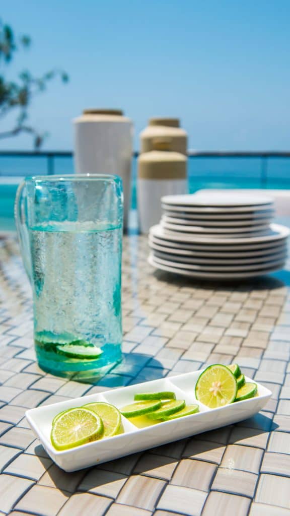 22937_Dining Table Brafta_Seashell FF 30mm_Skyline_3