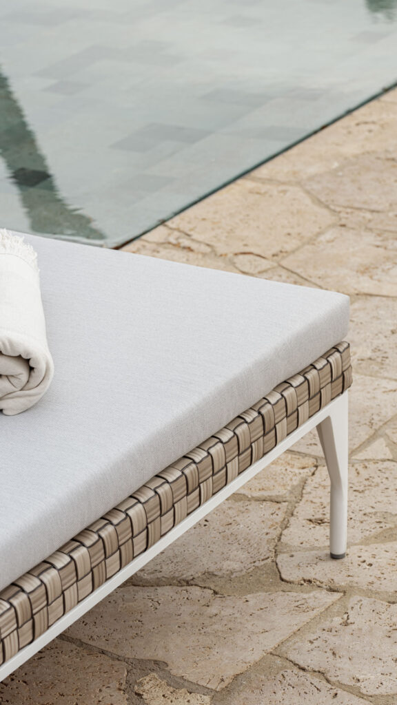 22939_Lounger-Brafta_Seashell-FF-30mm_Skyline_05