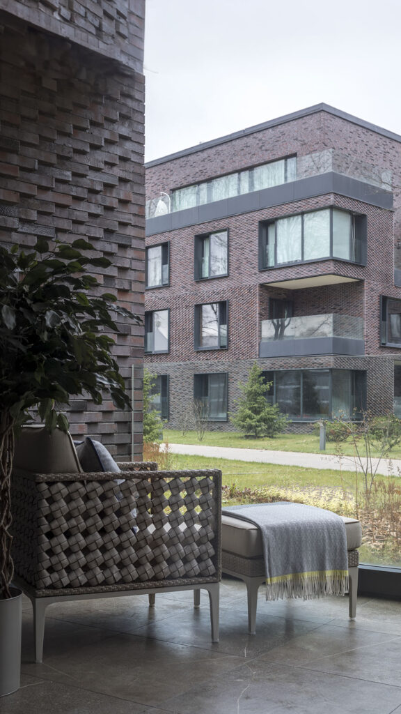 23061 Armchair HEART SEASHELL FLAT-FLAT Skyline Design 6