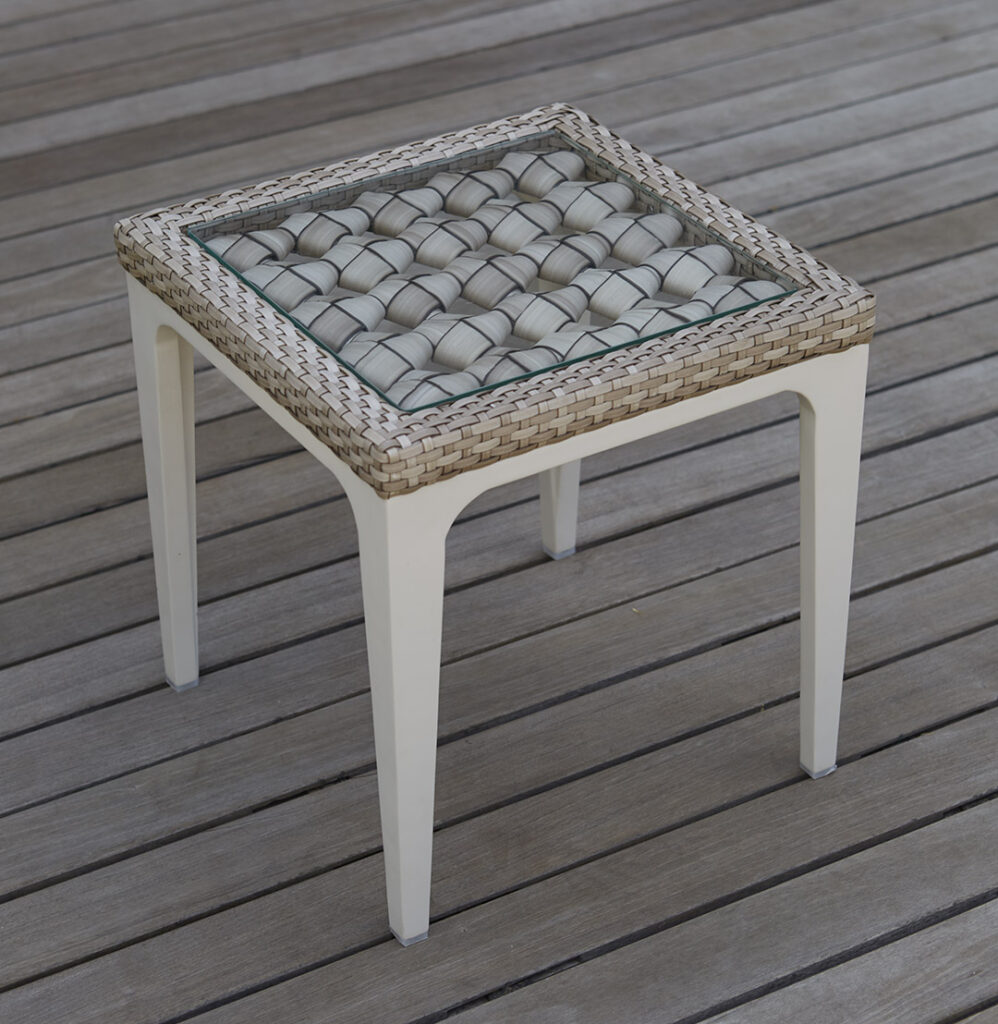 23065 HEART SIDE TABLE SEASHELL FLAT-FLAT Skyline Design 05