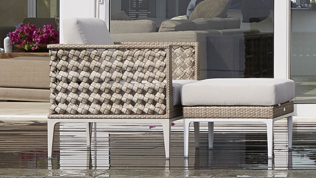 23066 HEART OTTOMAN SEASHELL FLAT-FLAT Skyline Design 05