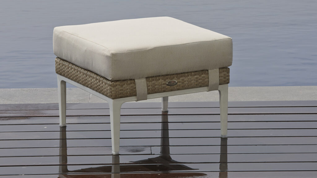 23066 HEART OTTOMAN SEASHELL FLAT-FLAT Skyline Design 07