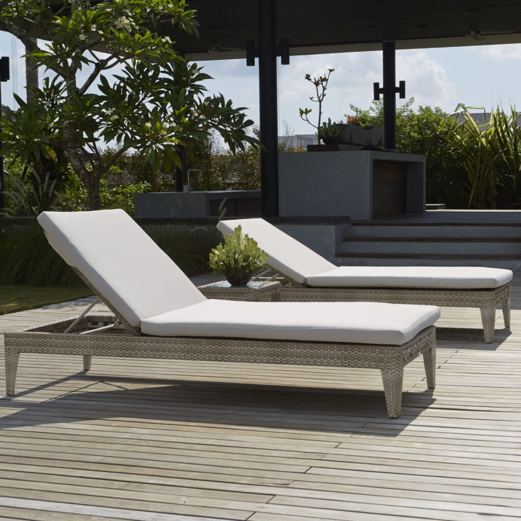 23068 HEART LOUNGER SEASHELL FLAT-FLAT Skyline Design 03