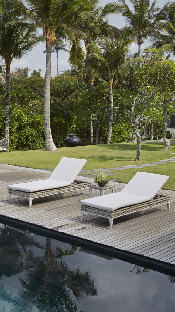 23068 HEART LOUNGER SEASHELL FLAT-FLAT Skyline Design 04