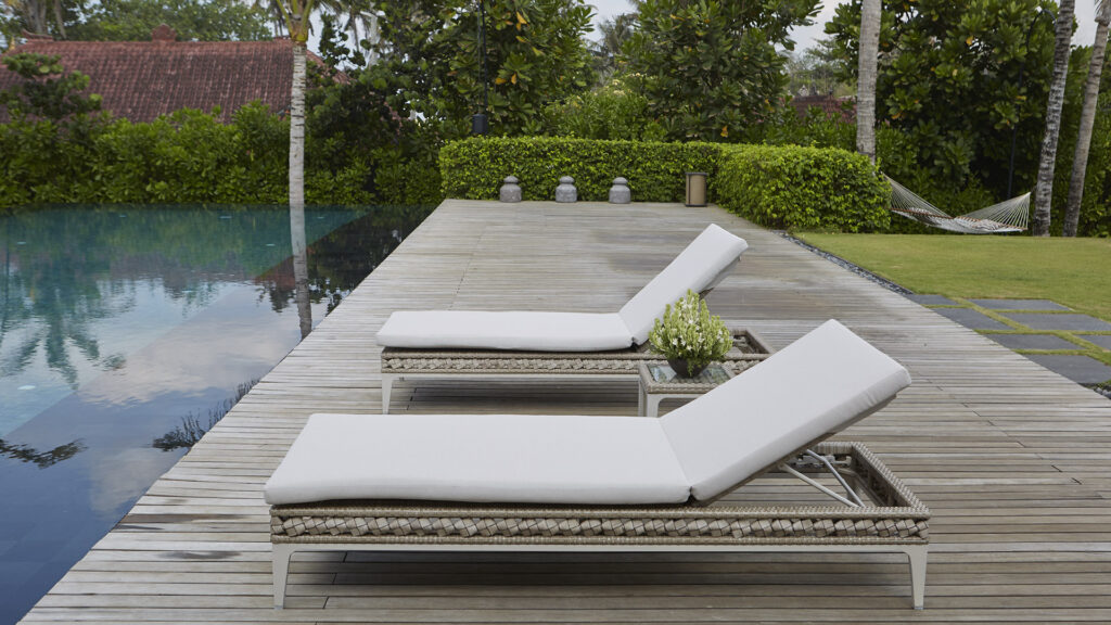 23068 HEART LOUNGER SEASHELL FLAT-FLAT Skyline Design 05