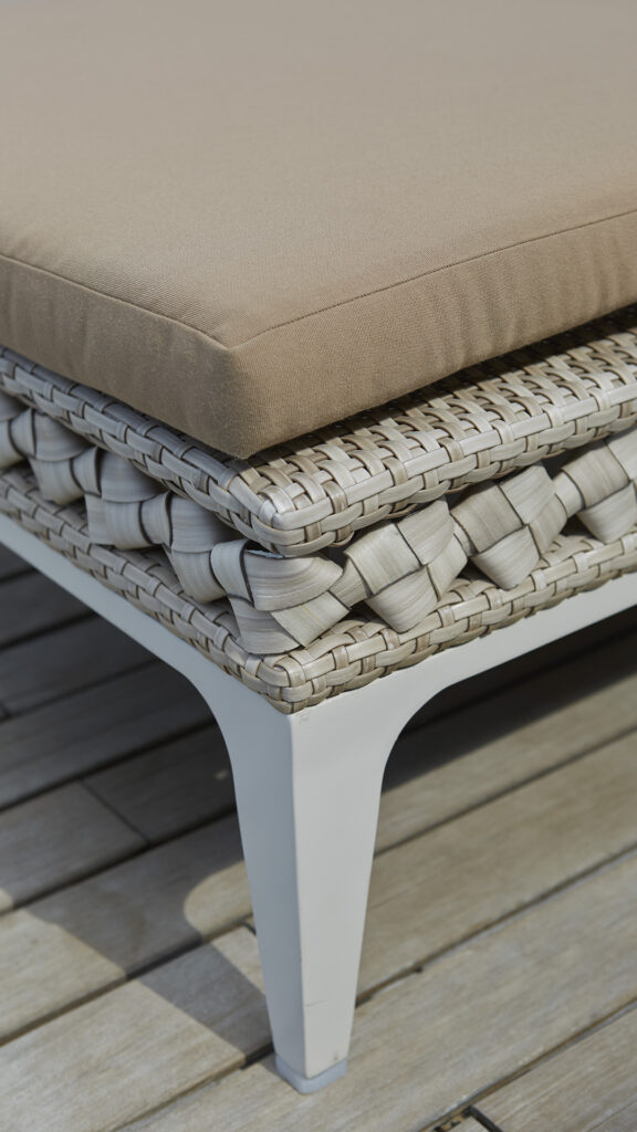 23068 HEART LOUNGER SEASHELL FLAT-FLAT Skyline Design 08