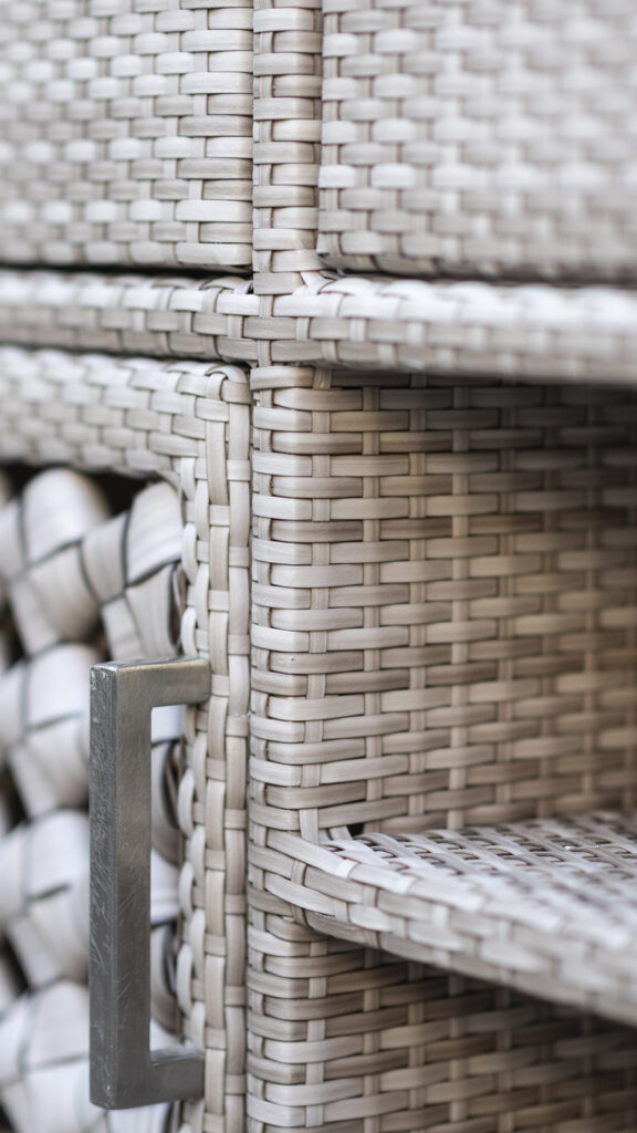 23073 HEART SIDEBOARD SEASHELL FLAT-FLAT Skyline Design 05