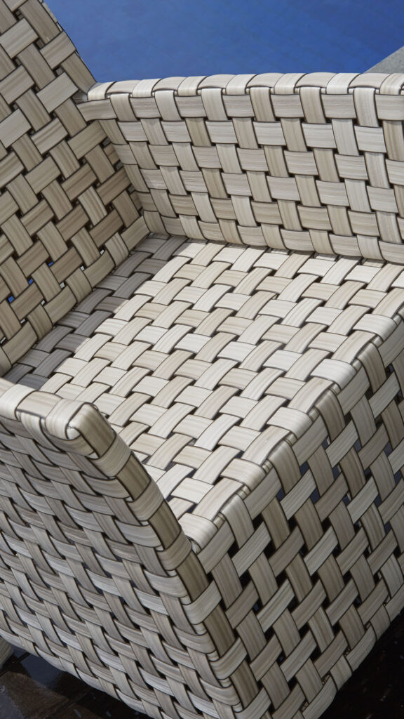 23110 CIELO Skyline Design DINING TABLE Seashell FF 30 mm 06