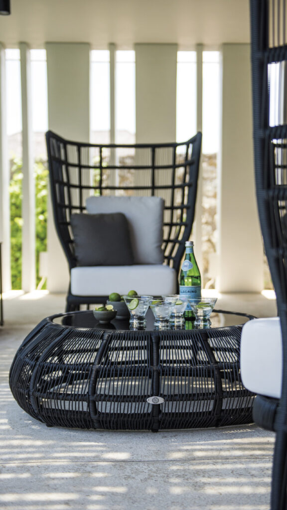 23230 SPA Skyline Design ARMCHAIR black polyrod 3.5mm 04