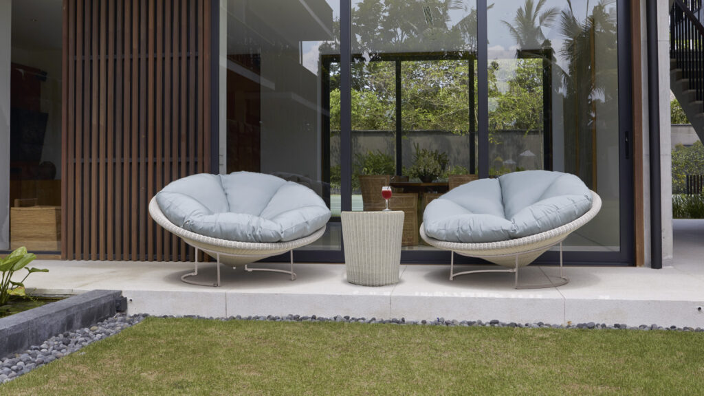 23292 LUNA Skyline Design SIDE TABLE WHITE WASH POLYROD 3 mm 05