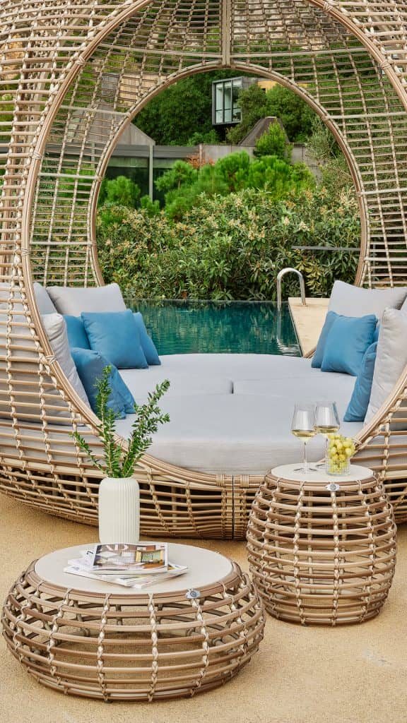 23507.02_Aux.Table Ganesha_Seashell Mushroom 15mm_Skyline_4