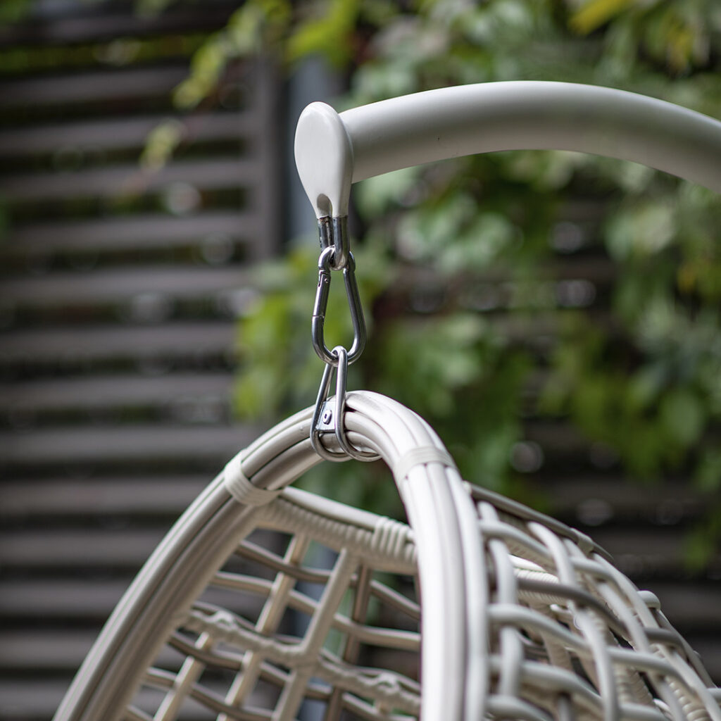 23567 Skyline Hanging Chair Dynasty Off-White Mushroom 15mm 04