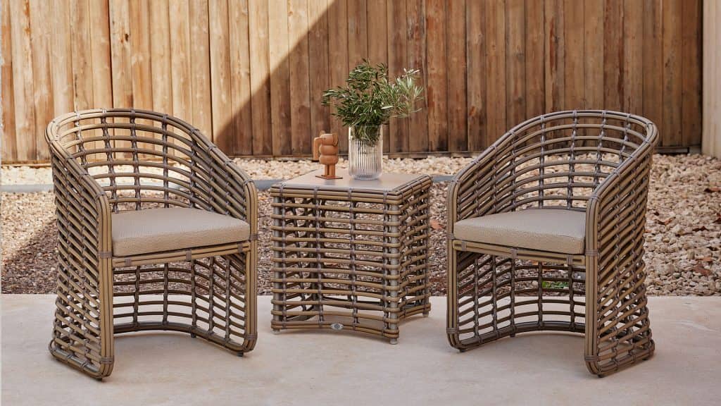 23665_Side Table Ruby_Kubu Mushroom NP15mm_Skyline_0