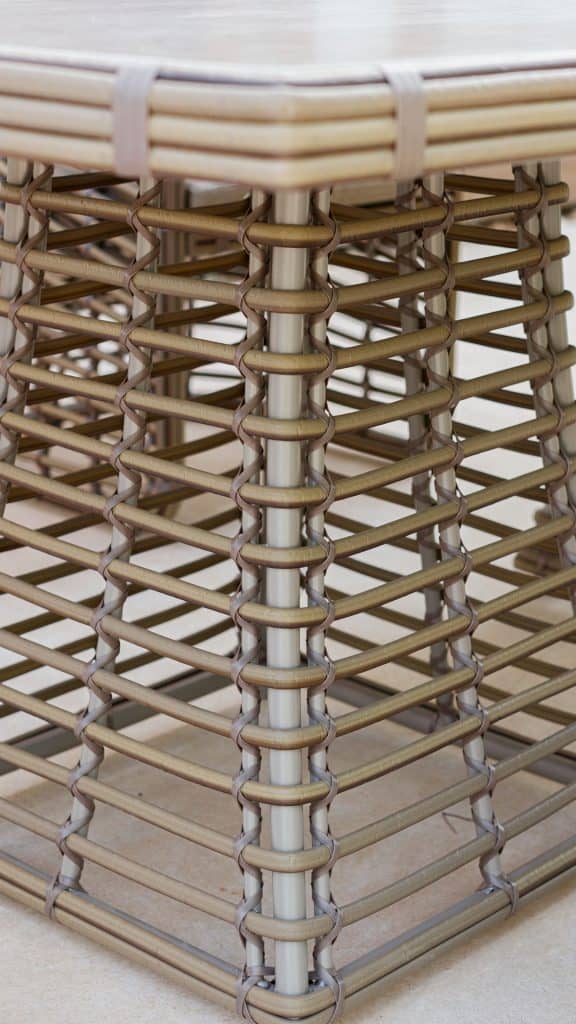 23672.01_SQ Dining Table Ruby_Kubu Mushroom NP15mm_Skyline_3