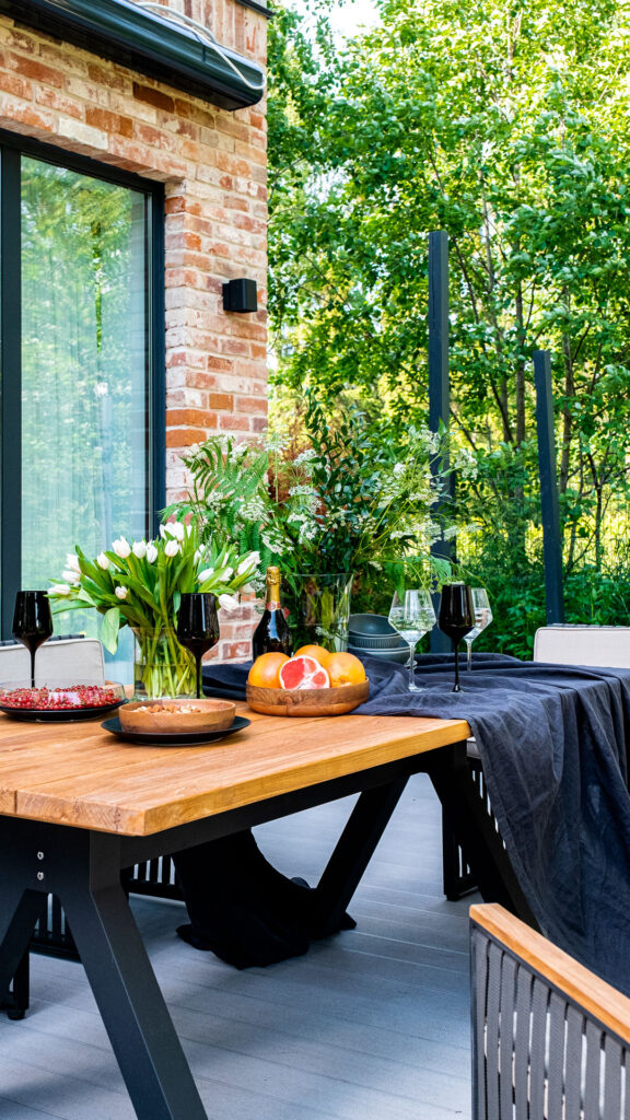 23712.22 Alaska Skyline Dining Table Natural Teak 05