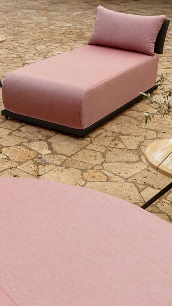 23720_Lounger Ona_Dark Grey Strap 21mm_Skyline_4