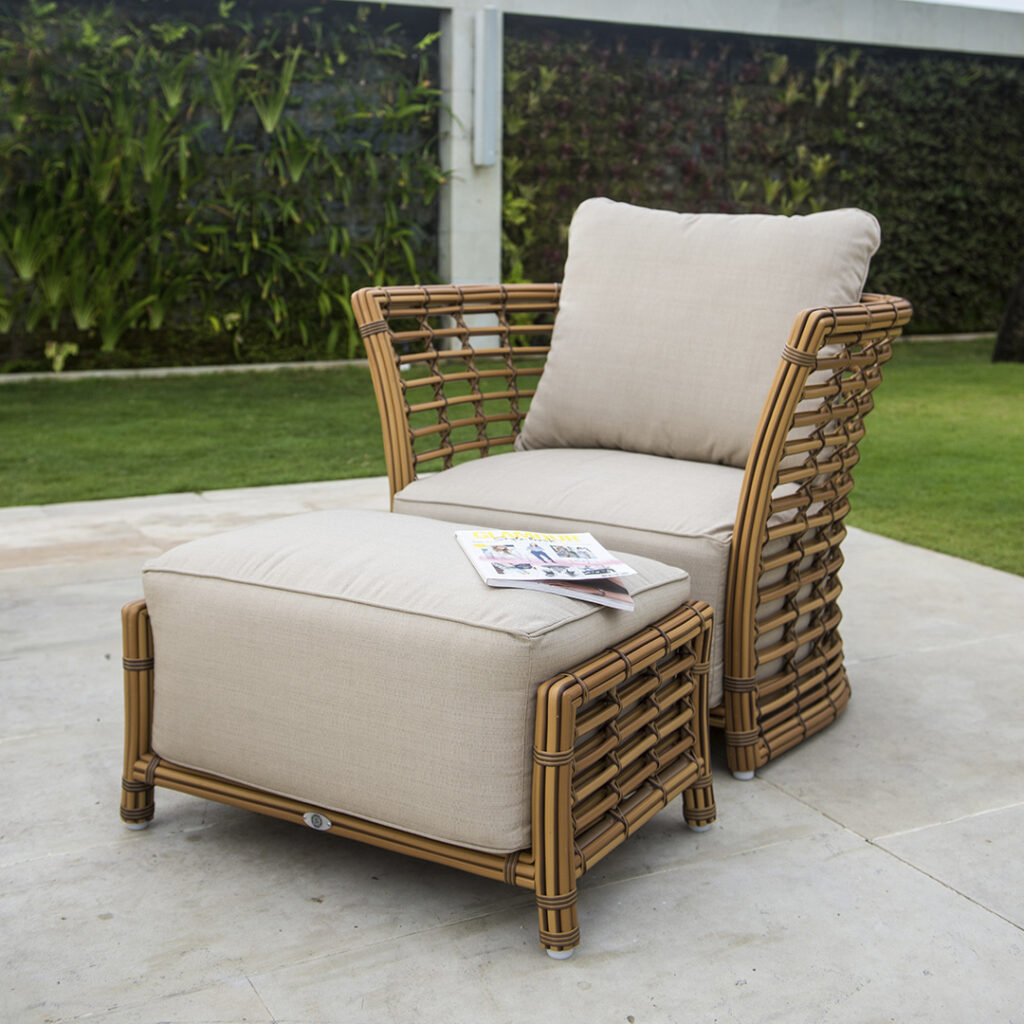 23761 ARMCHAIR VILLA NATURAL RATTAN MUSHROOM Skyline Design 04