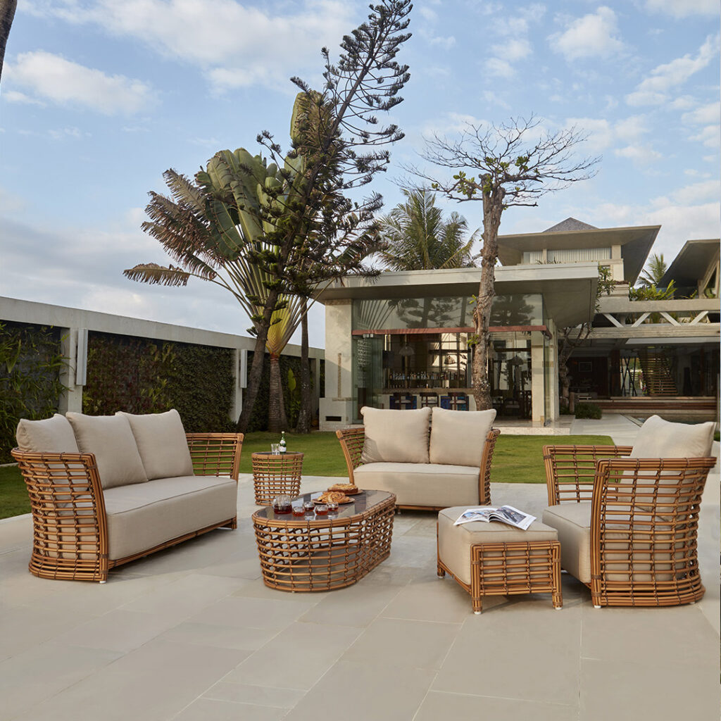 23762 LOVESEAT VILLA NATURAL RATTAN MUSHROOM Skyline Design 04