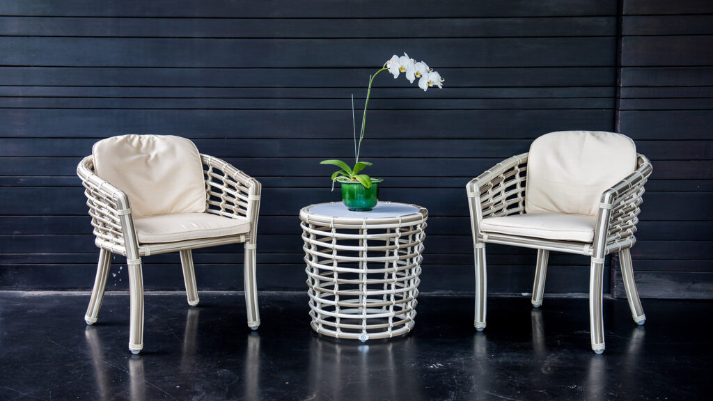 23765 SIDE TABLE VILLA OFF WHITE MUSHROOM Skyline Design 04