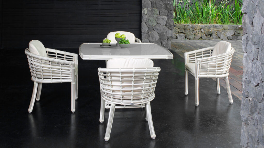 23772-12x12 VILLA Skyline Design 07