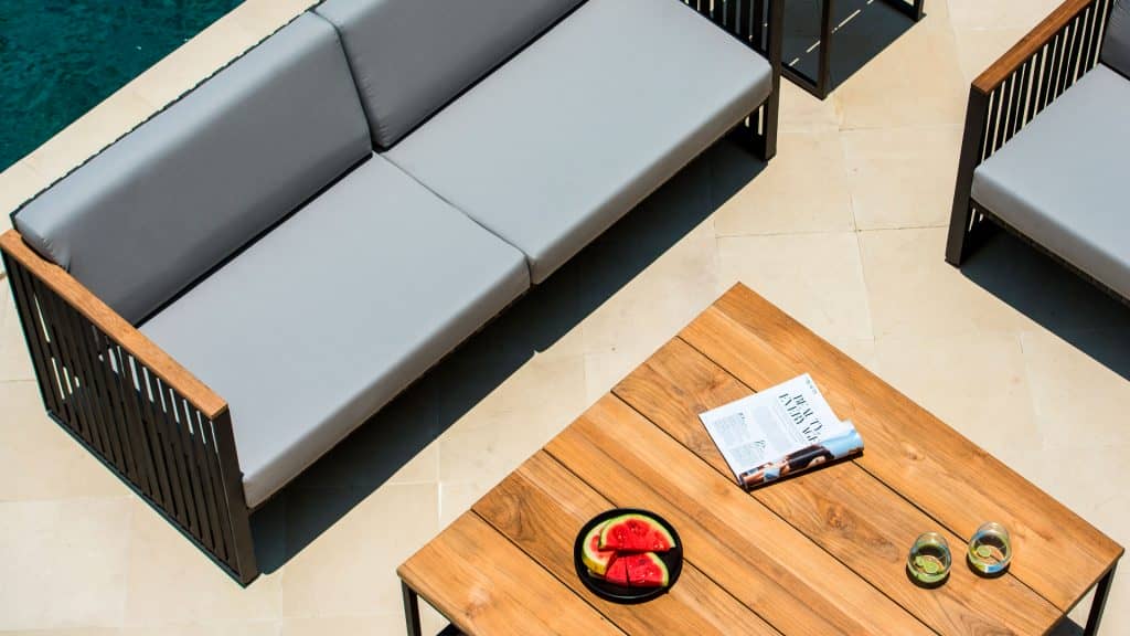 23804.01_Coffee Table Alaska_Natural Teak_Skyline_3