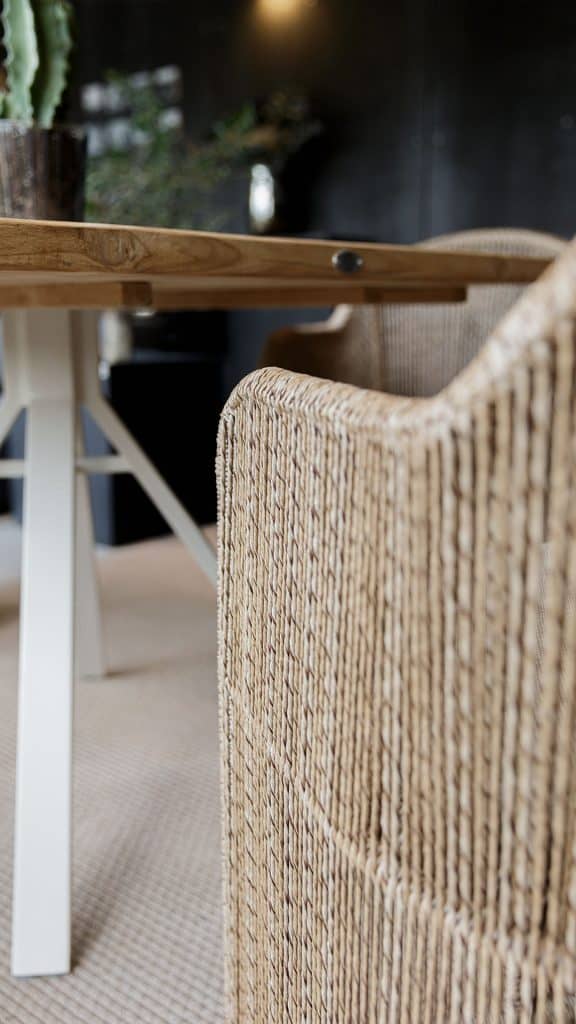 23832_Dining Armchair Calixto_Nigerian Twist Hyacin 5mm_Skyline_4