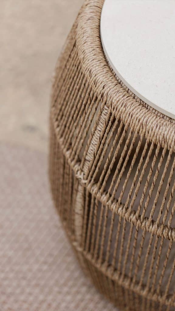 23833_Side Table Calixto_Nigerian Twist Hyacin 5mm_Skyline_3