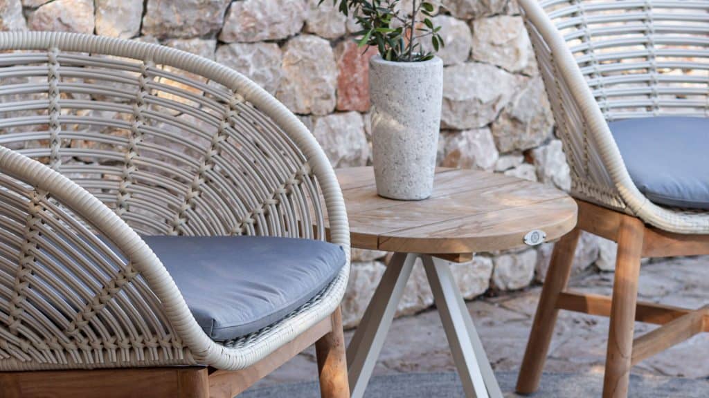 23872.00.01-Aux.Table-60x43-Alaska-White-Wash-Skyline-Design-2