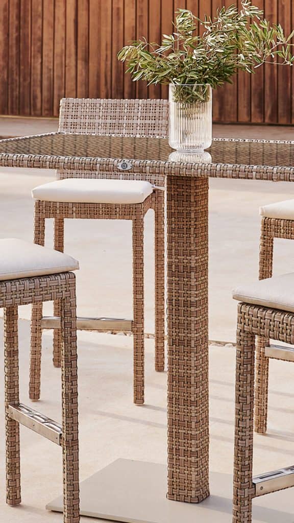 23905_Barstool Paloma_Seashell 7,10 & 15mm_Skyline_4